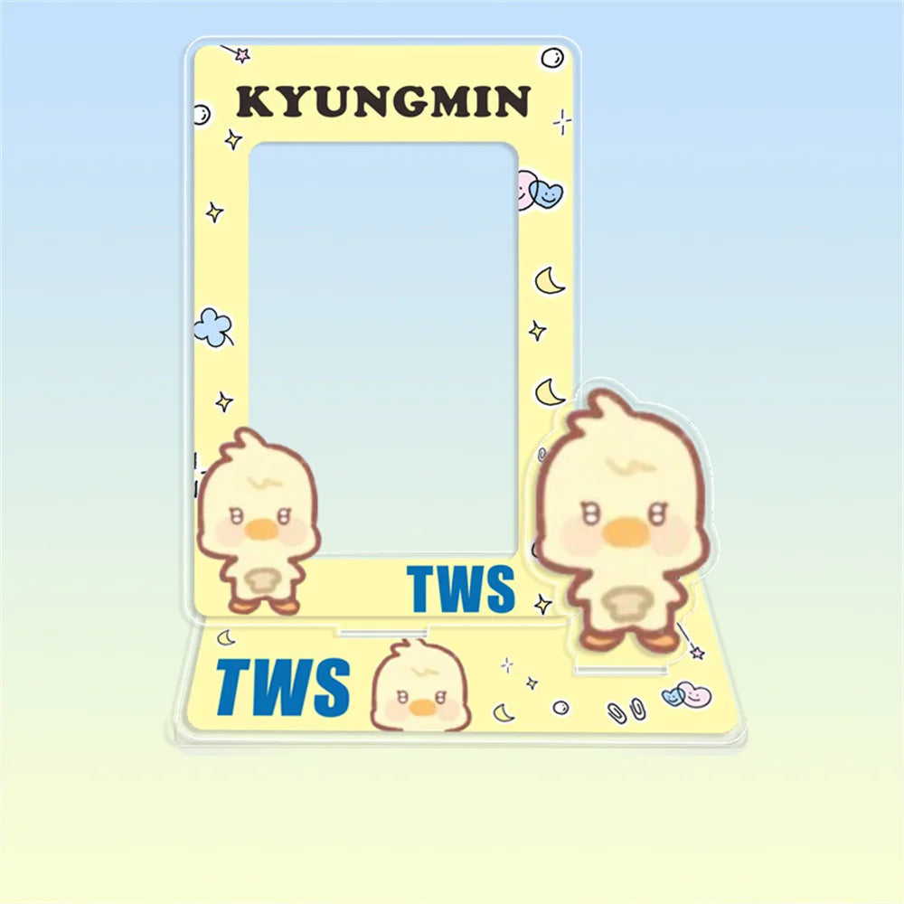 Hot Sale Babymonster ATEEZ CORTIS BINI ZB1 Card Holder Stand Figure TWS KATSEYE NMIXX Cards Sleeve Stand Board Fans Gift Decor otakupop.store