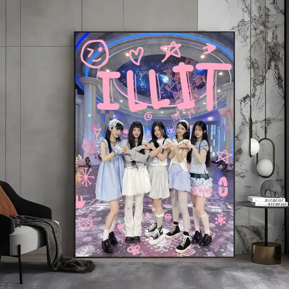 Poster ILLIT – K-pop Wall Art Premium 50x70 cm