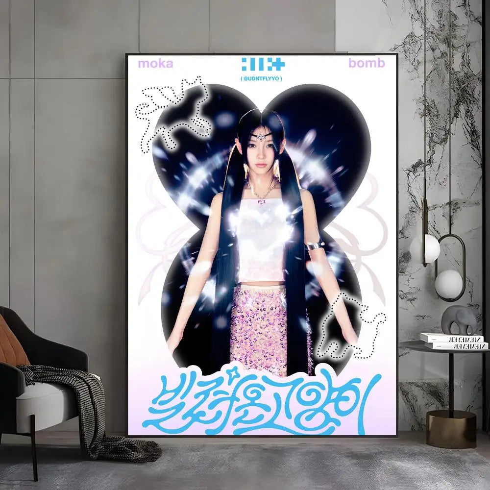 Poster ILLIT – K-pop Wall Art Premium 50x70 cm