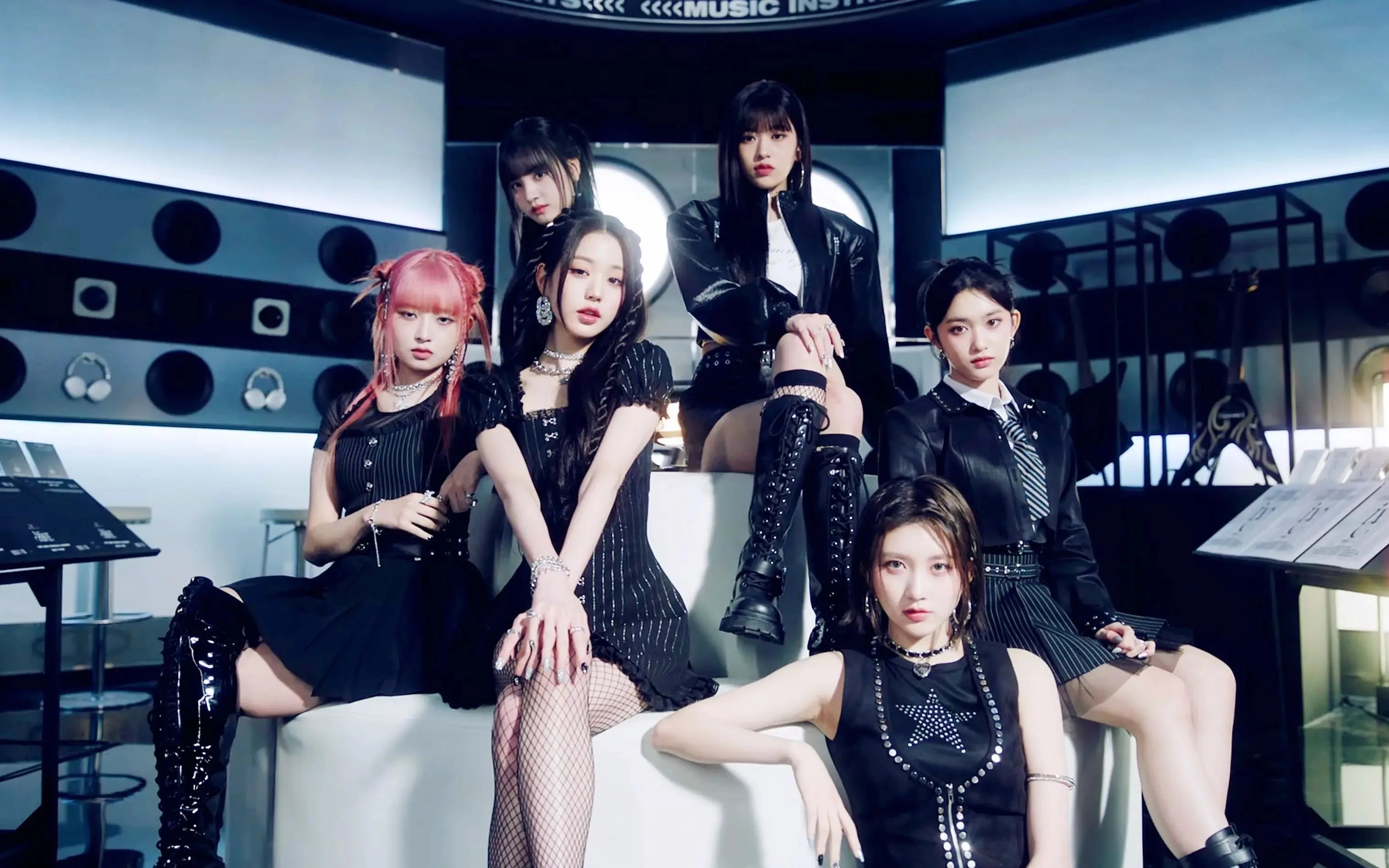 Kpop IVE Poster Wall Art Studio Album I’ve IVE Korean Fashion Cute Group Idol Picture Canvas Painting Room Home Decor Fans Gift otakupop.store