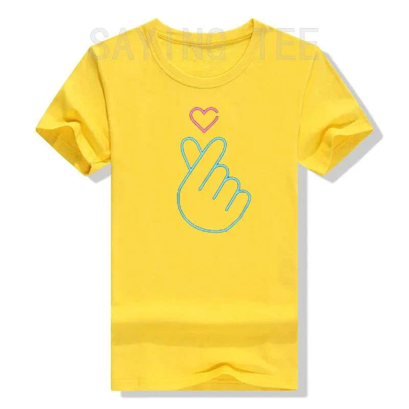 T-shirt K-Pop à manches courtes avec cœur main doigt style coréen pour fans de musique K-Pop