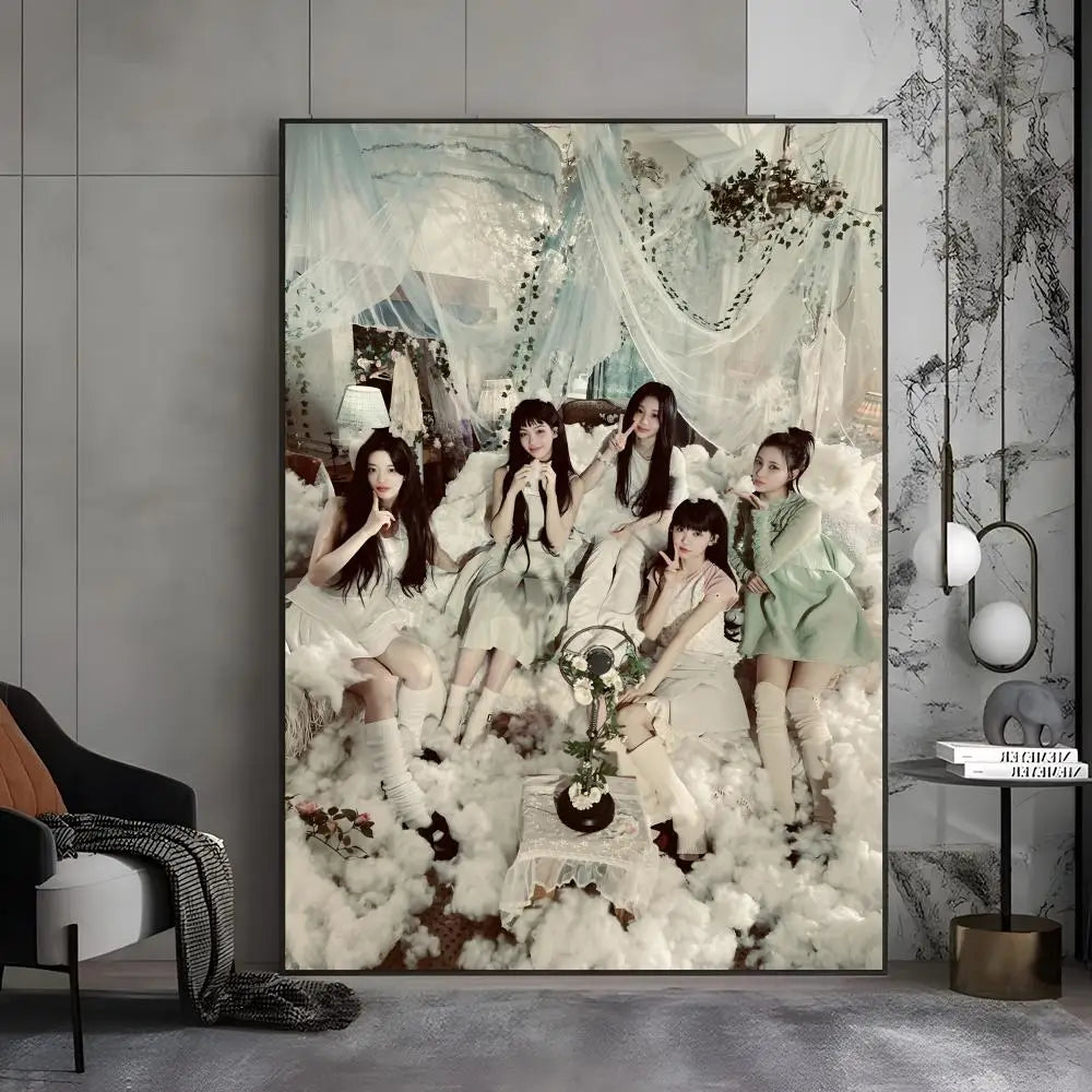 Poster ILLIT – K-pop Wall Art Premium 50x70 cm