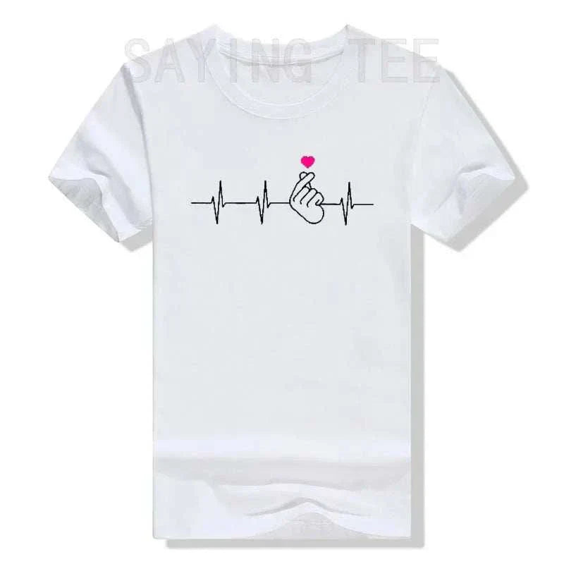 T-shirt K-Pop avec symbole coeur doigts, style coréen, manches courtes, coton-polyester, coupe régulière pour femmes
